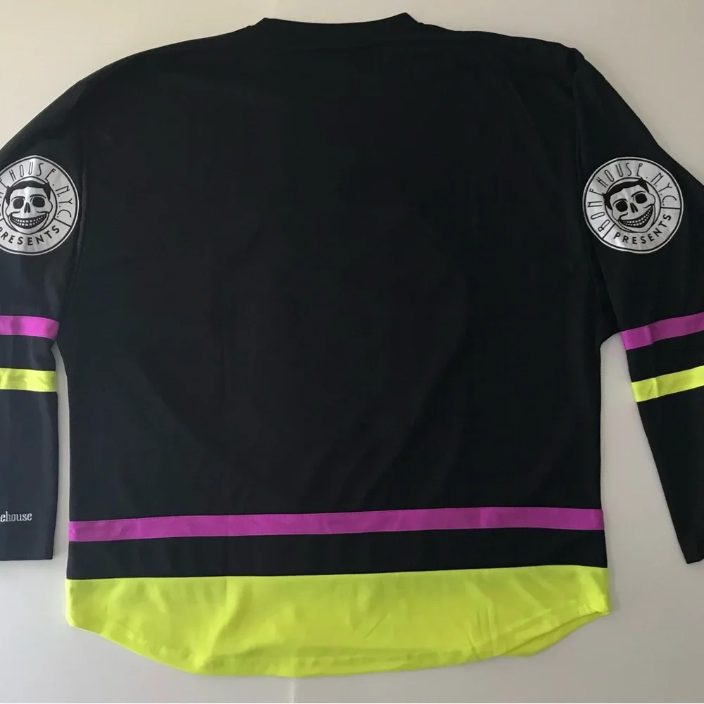 Size Large - Picture 5 of 16